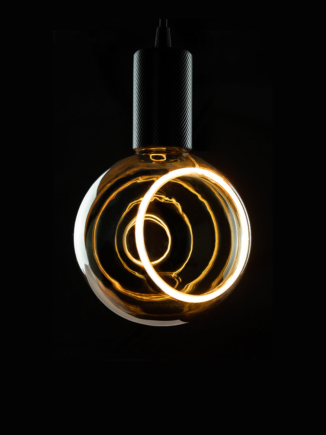 Floating Globe | Smokey Grey | 150 | 90°